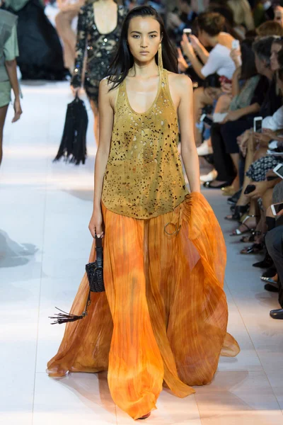 Look 32
